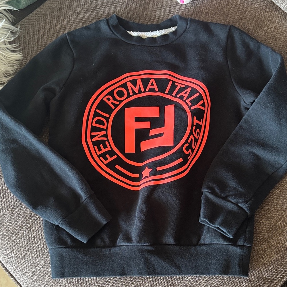 Fendi kids Sweater in Black with neon pink  Logo sz 8A